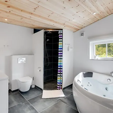 Stefana - 200m From The Sea By Interhome *